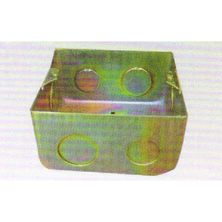 Bottom board plug box